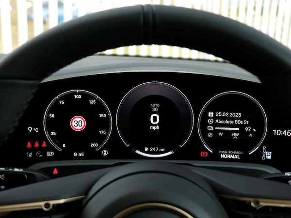 Used Porsche Taycan 2025 for sale - 75405507: Photo 13