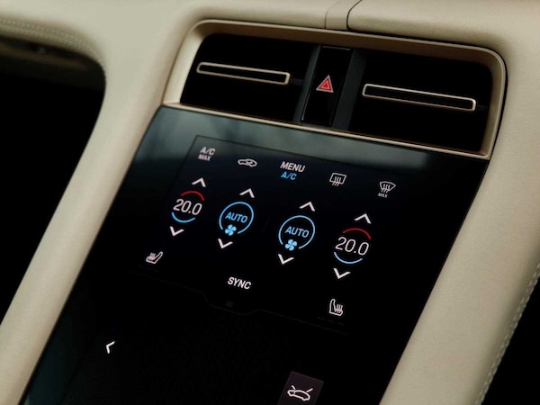Used Porsche Taycan 2025 for sale - 75405507: Photo 16