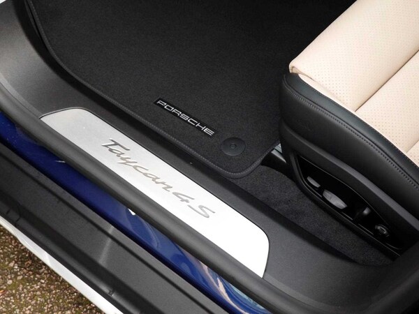 Used Porsche Taycan 2025 for sale - 75405507: Photo 28