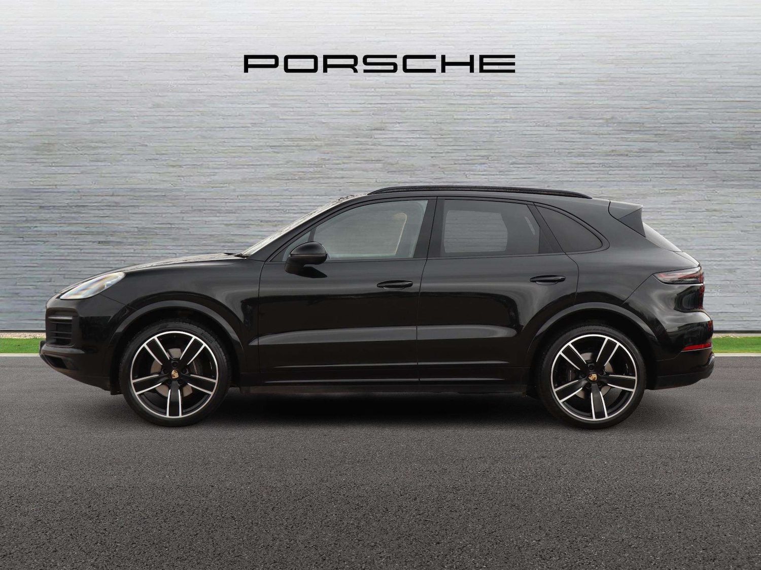 Used Porsche Cayenne 2023 for sale - 78010592: Photo 4