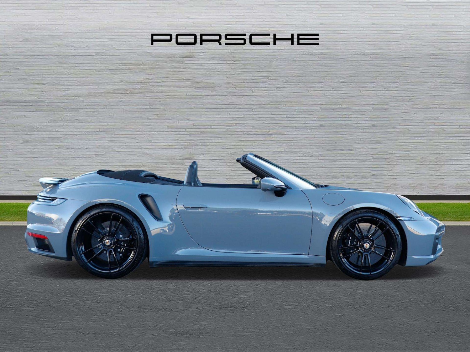 Used Porsche 911 2024 for sale - 77112423: Photo 2