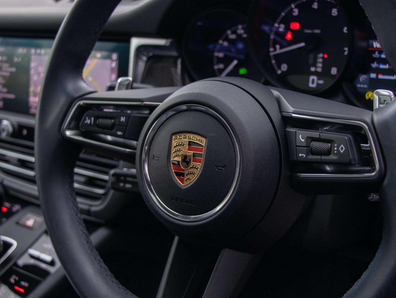 Used Porsche Macan 2024 for sale - 76576016: Photo 12