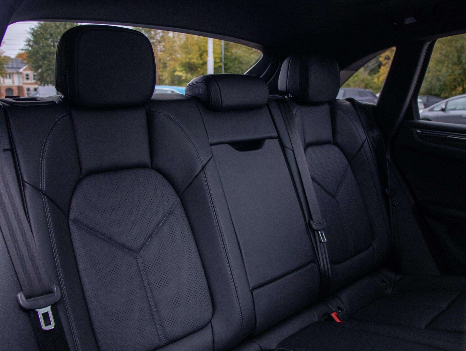 Used Porsche Macan 2024 for sale - 76576016: Photo 23