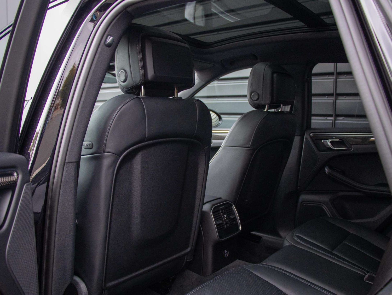 Used Porsche Macan 2024 for sale - 76576016: Photo 29