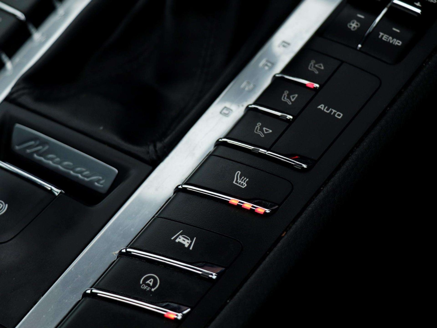 Used Porsche Macan 2021 for sale - 76978684: Photo 16