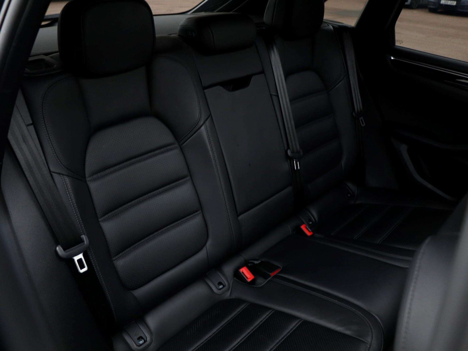 Used Porsche Macan 2021 for sale - 76978684: Photo 24