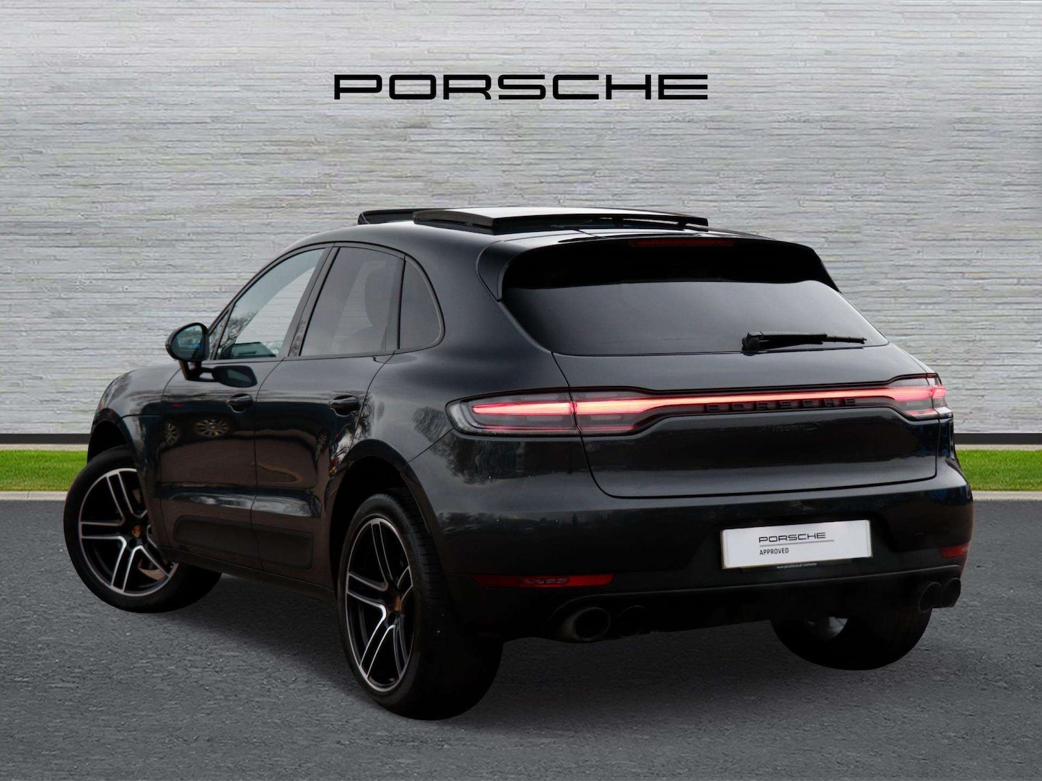 Used Porsche Macan 2021 for sale - 76978684: Photo 5
