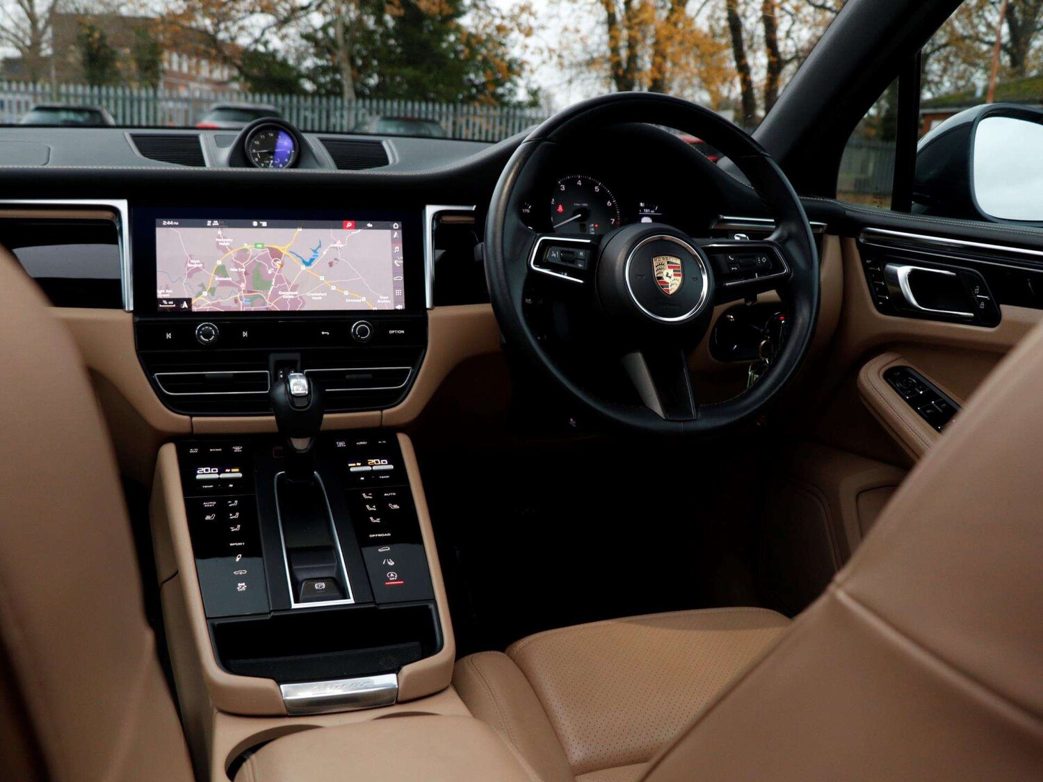 Used Porsche Macan 2023 for sale - 76789320: Photo 12