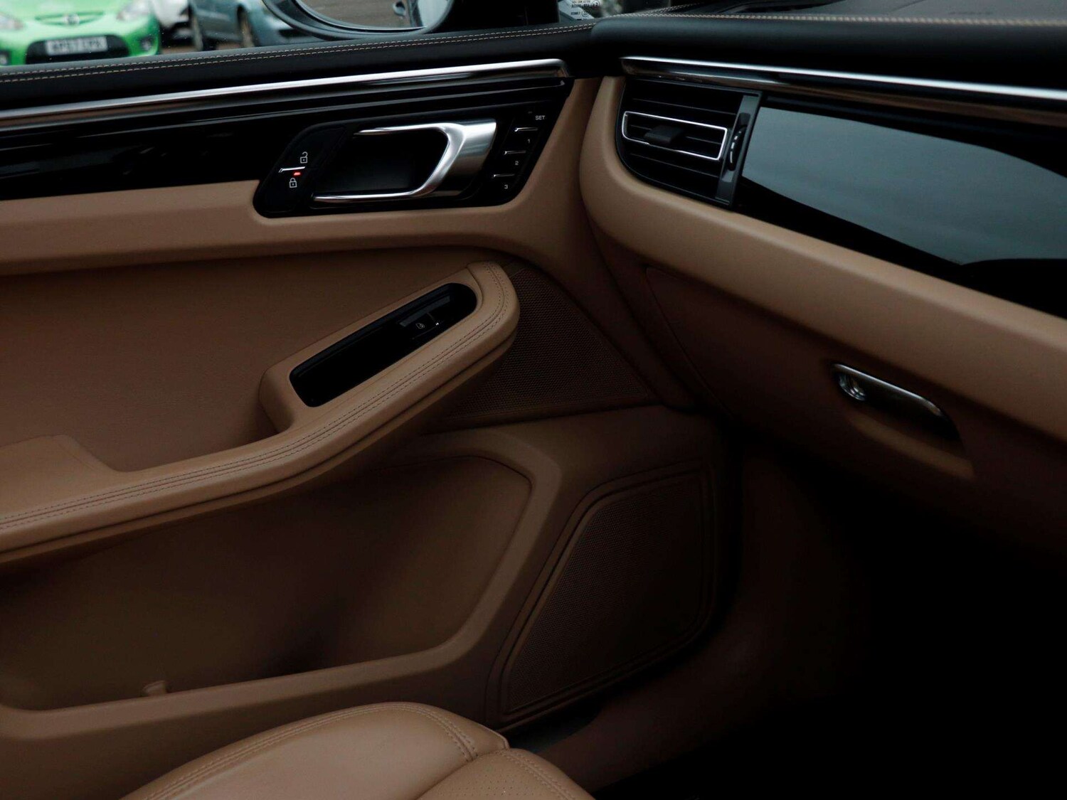 Used Porsche Macan 2023 for sale - 76789320: Photo 20