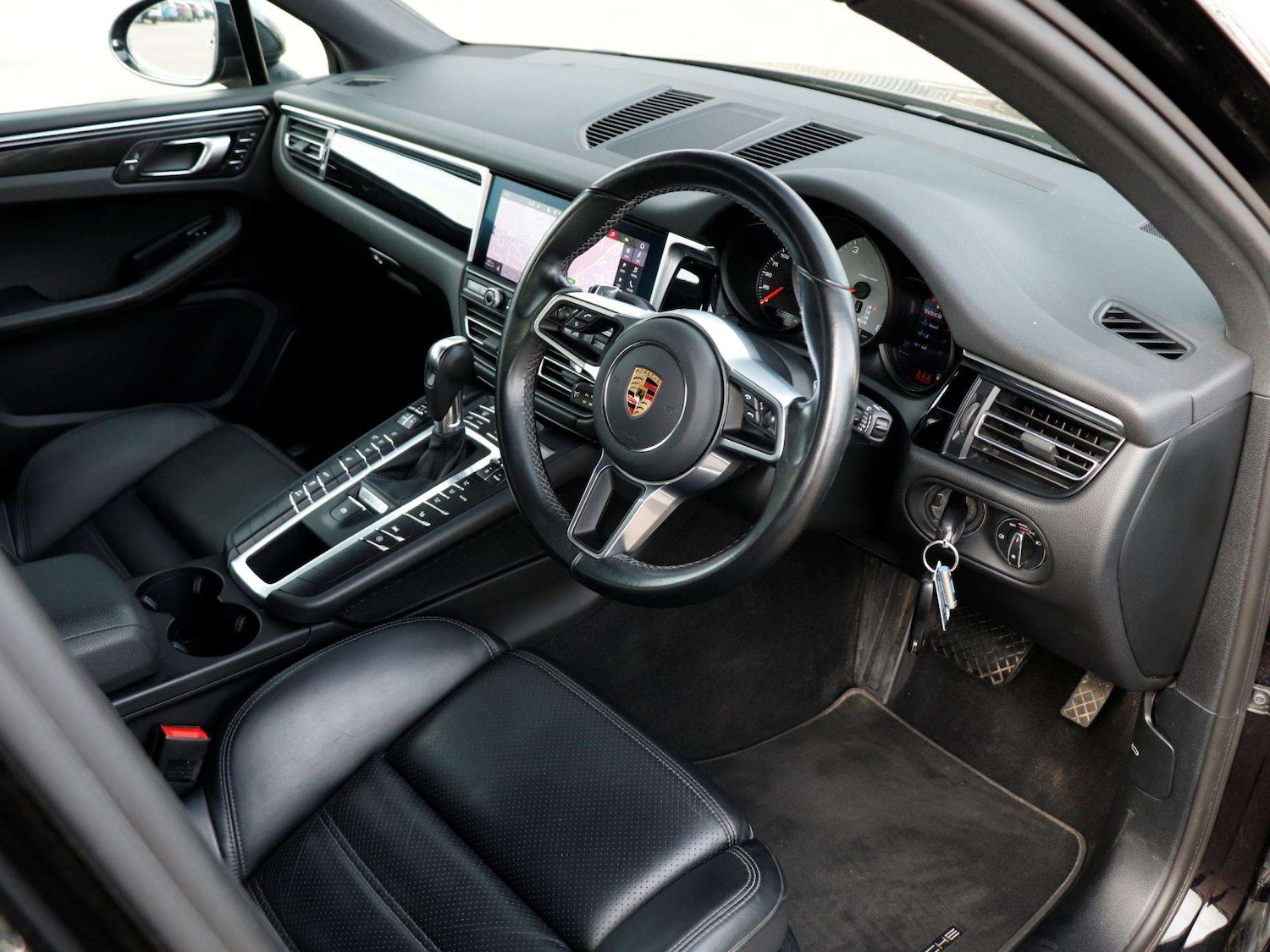 Used Porsche Macan 2021 for sale - 77995872: Photo 10