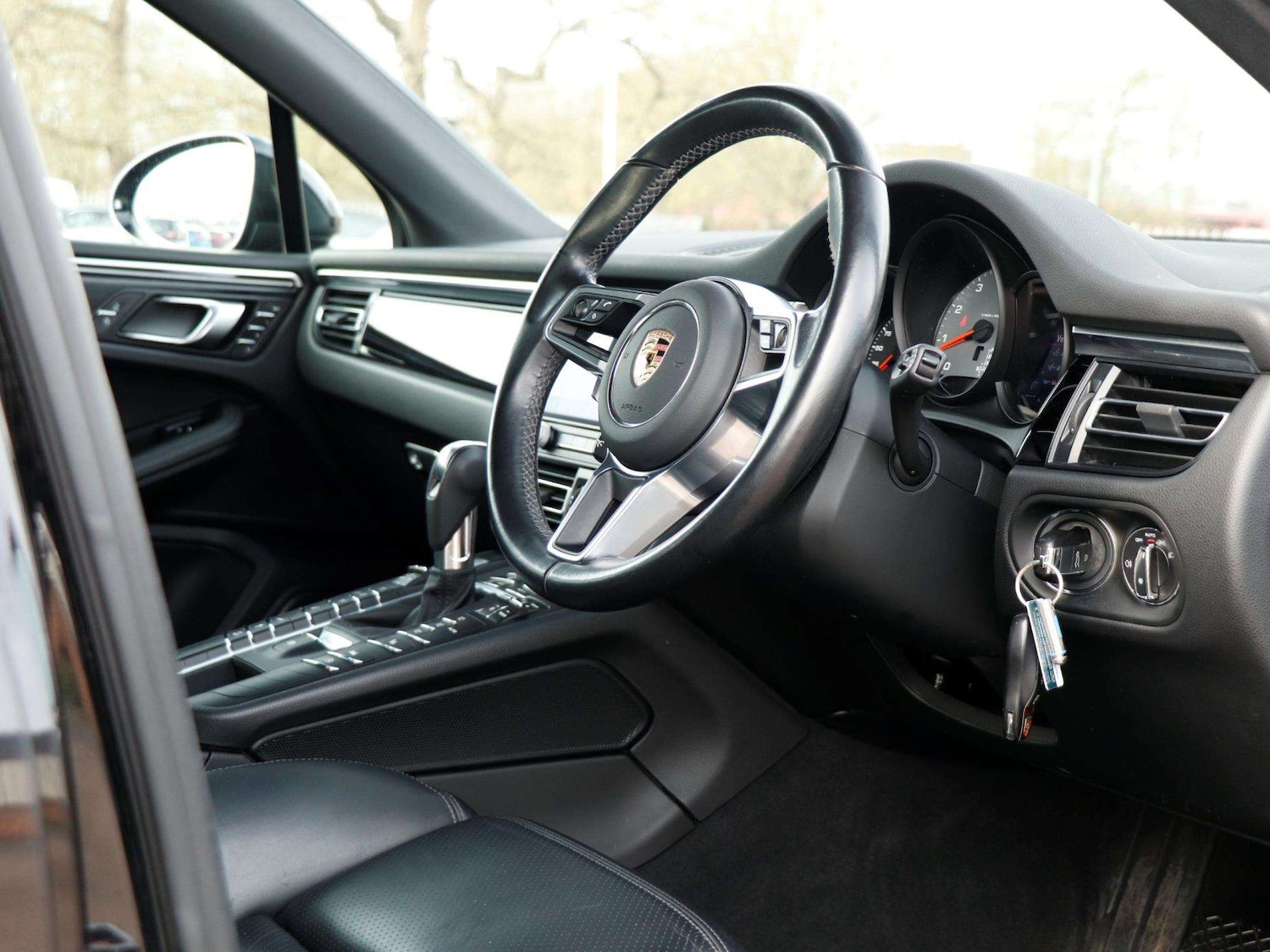 Used Porsche Macan 2021 for sale - 77995872: Photo 11