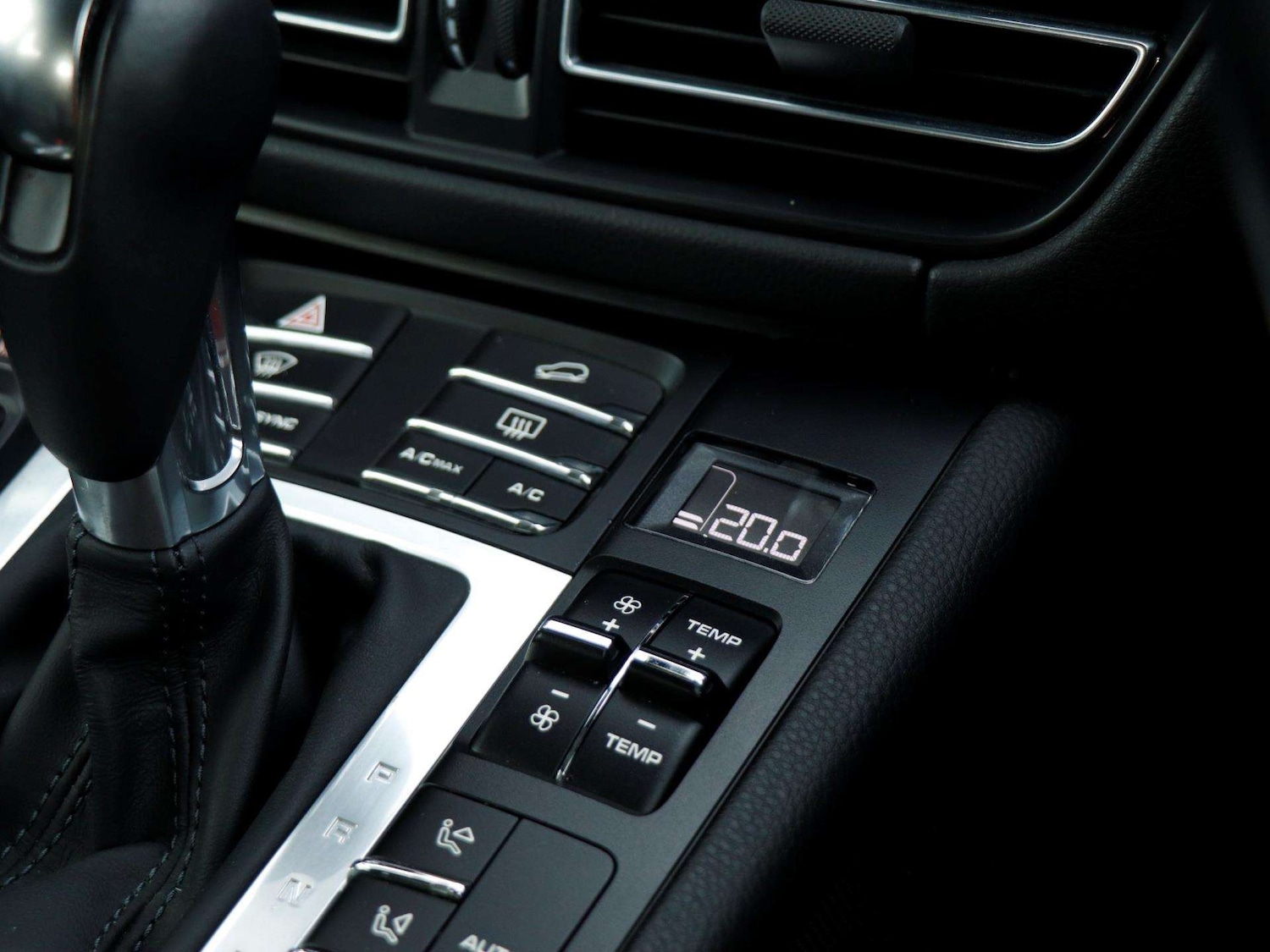 Used Porsche Macan 2021 for sale - 77995872: Photo 16