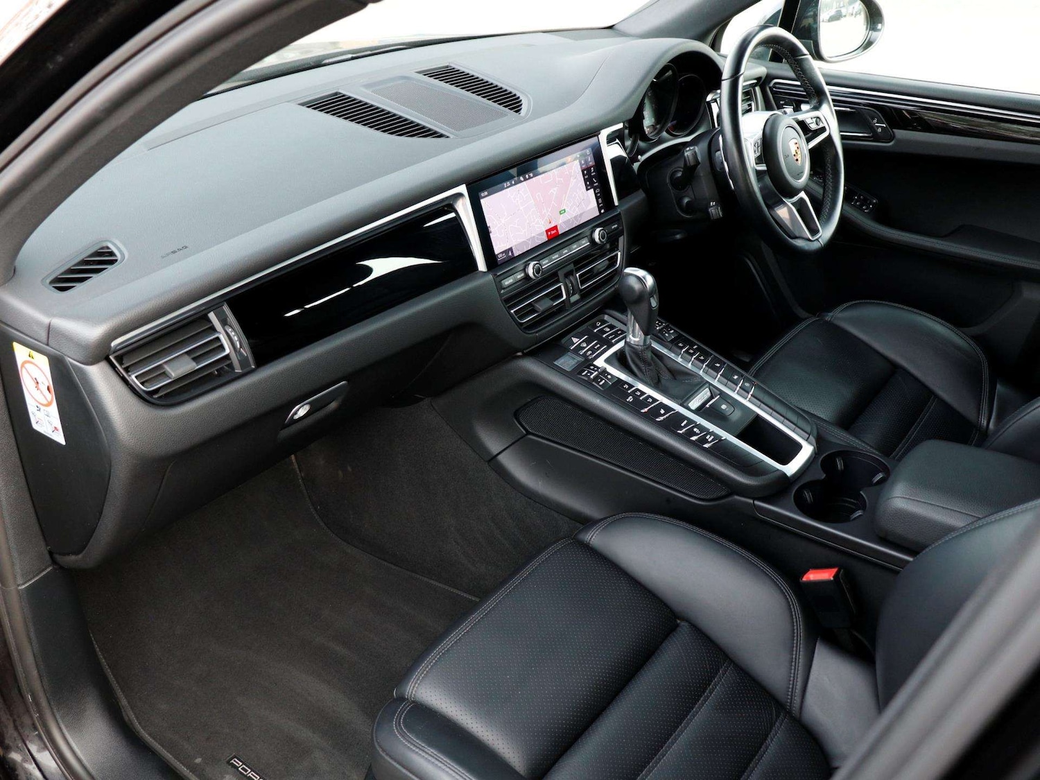 Used Porsche Macan 2021 for sale - 77995872: Photo 9