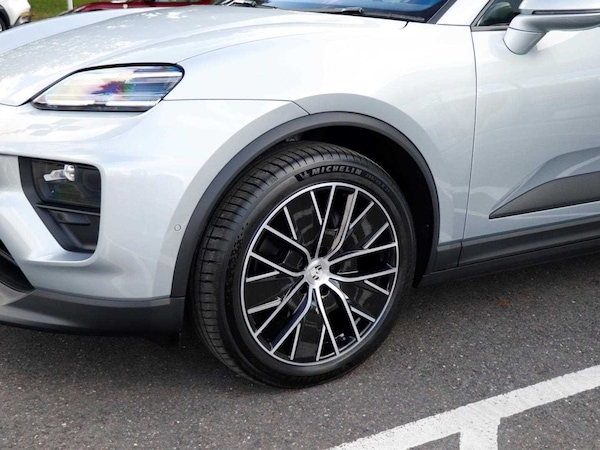 Used Porsche Macan 2024 for sale - 73996442: Photo 34