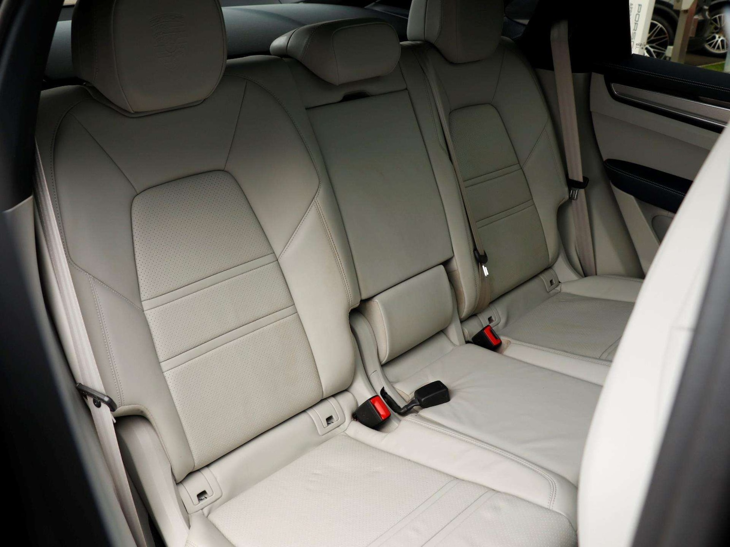 Used Porsche Cayenne 2022 for sale - 76411261: Photo 28