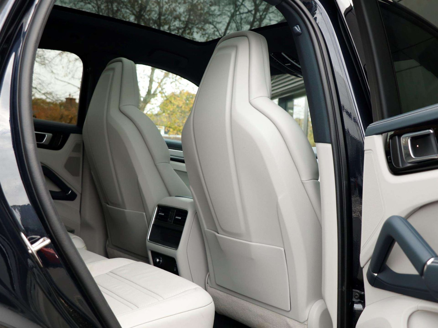 Used Porsche Cayenne 2022 for sale - 76411261: Photo 29