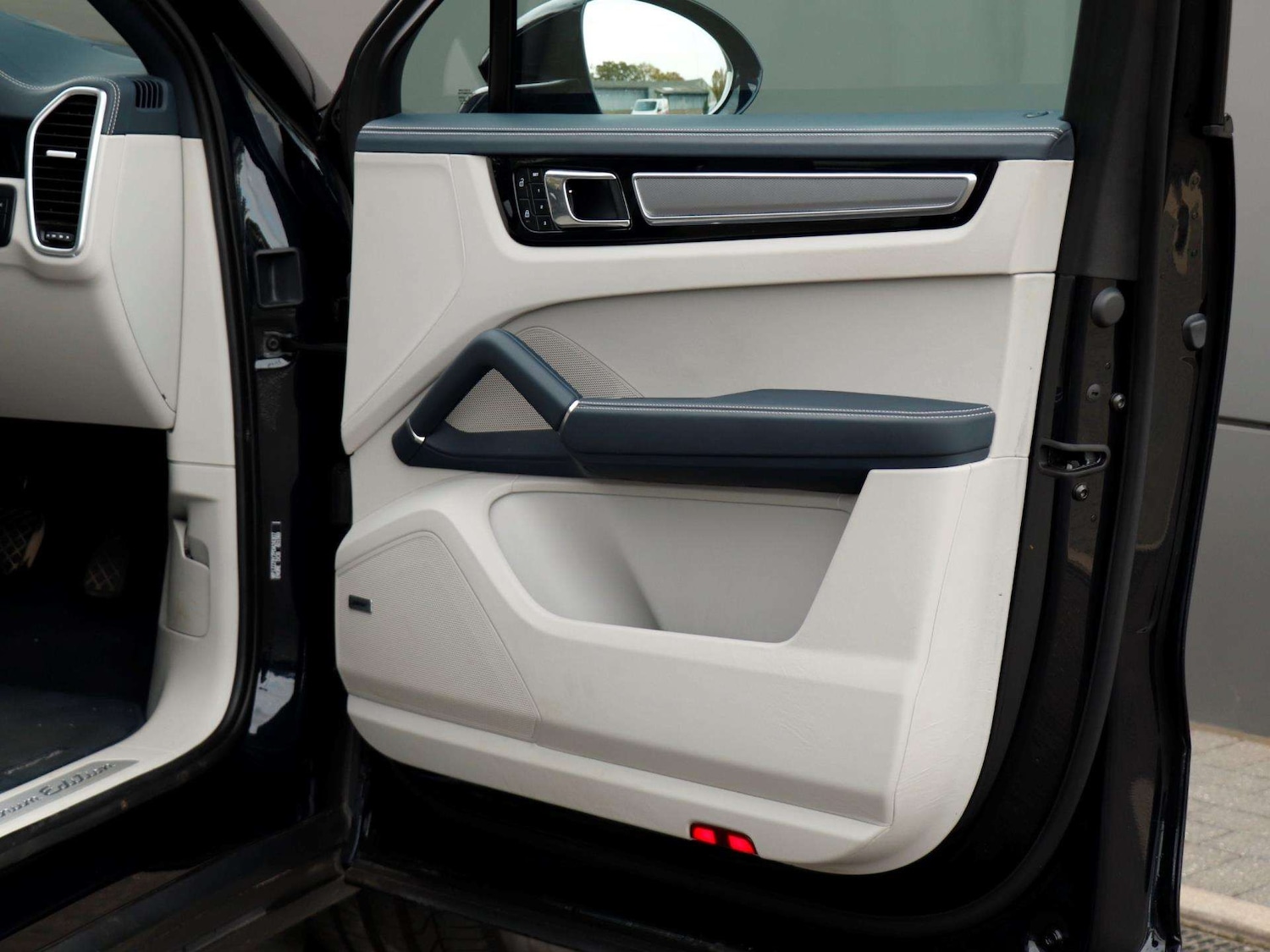 Used Porsche Cayenne 2022 for sale - 76411261: Photo 30