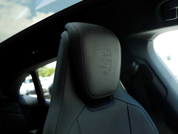 Used Porsche Taycan 2025 for sale - 75341885: Photo 26