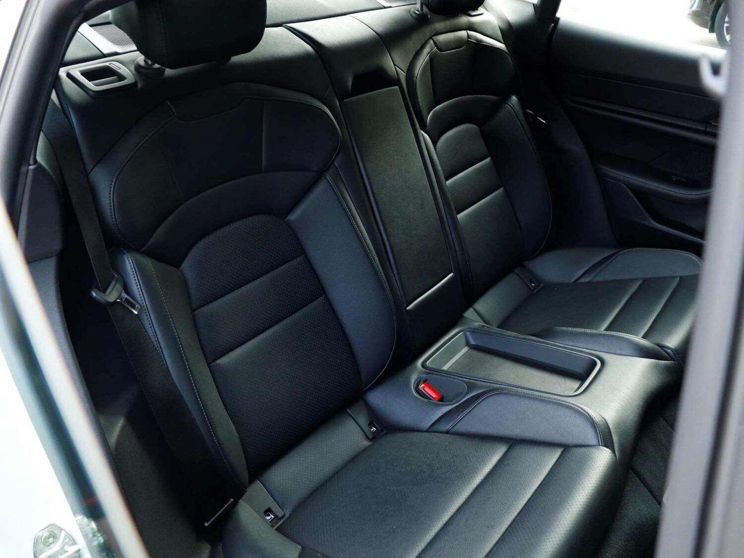 Used Porsche Taycan 2022 for sale - 75993777: Photo 23