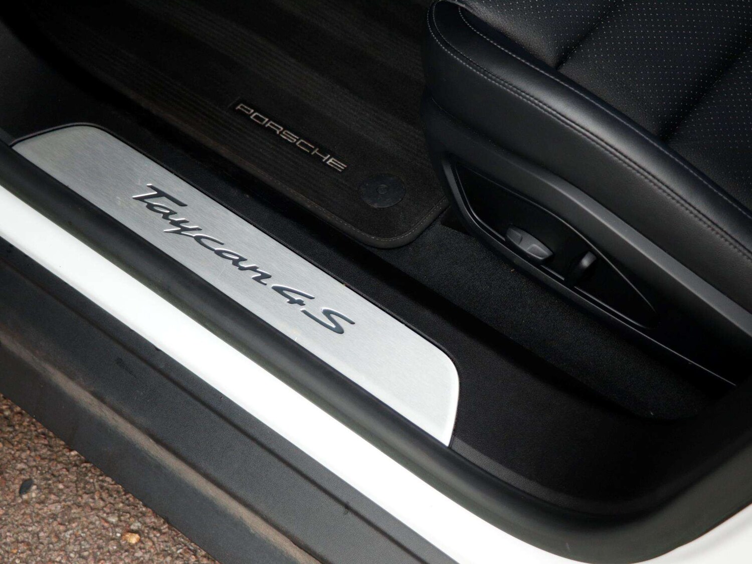 Used Porsche Taycan 2022 for sale - 75993777: Photo 25