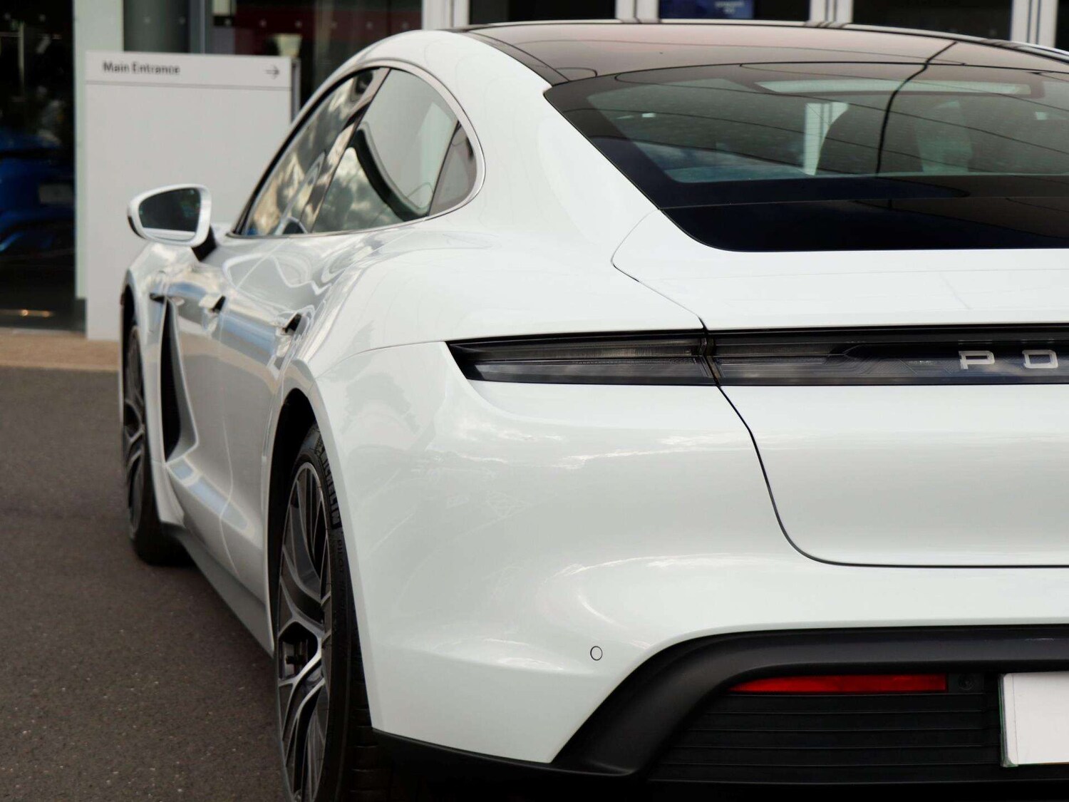 Used Porsche Taycan 2022 for sale - 75993777: Photo 32