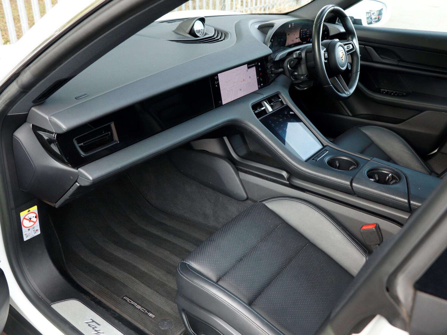 Used Porsche Taycan 2022 for sale - 75993777: Photo 9