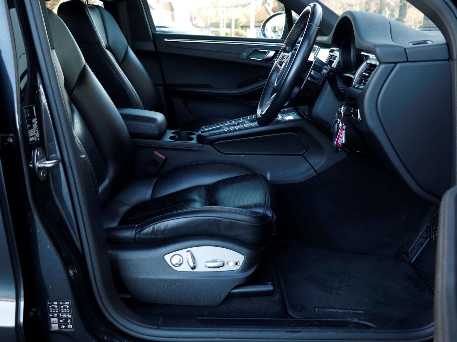 Used Porsche Macan 2018 for sale - 76804930: Photo 21