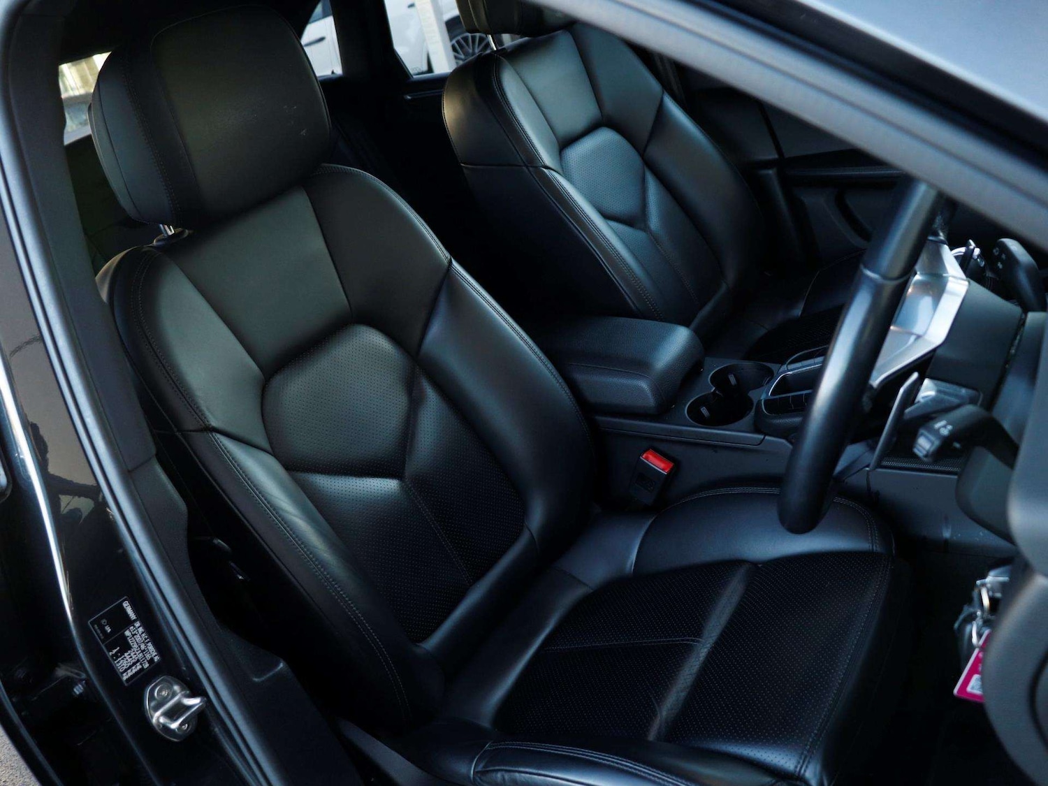 Used Porsche Macan 2018 for sale - 76804930: Photo 22