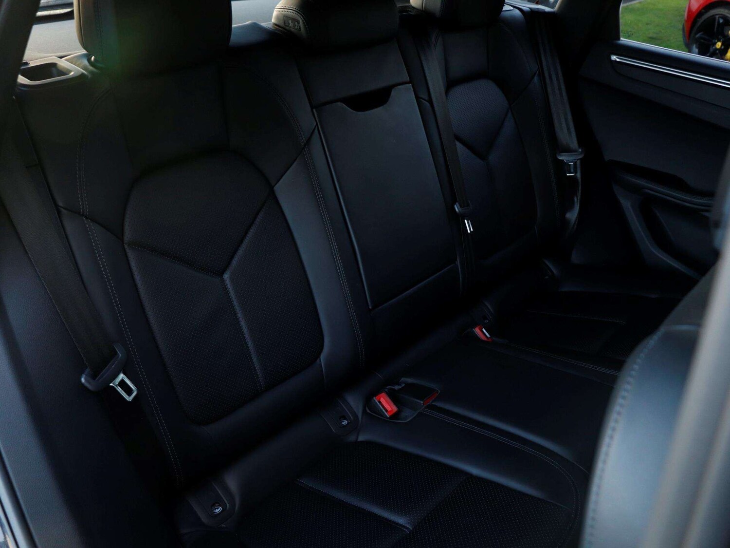 Used Porsche Macan 2018 for sale - 76804930: Photo 23