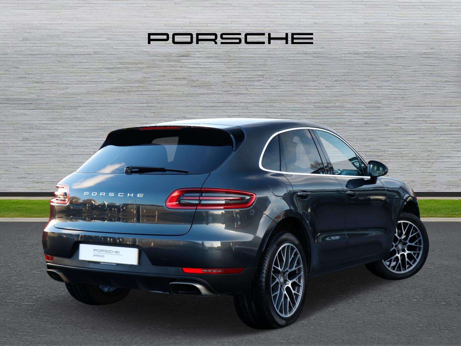 Used Porsche Macan 2018 for sale - 76804930: Photo 3