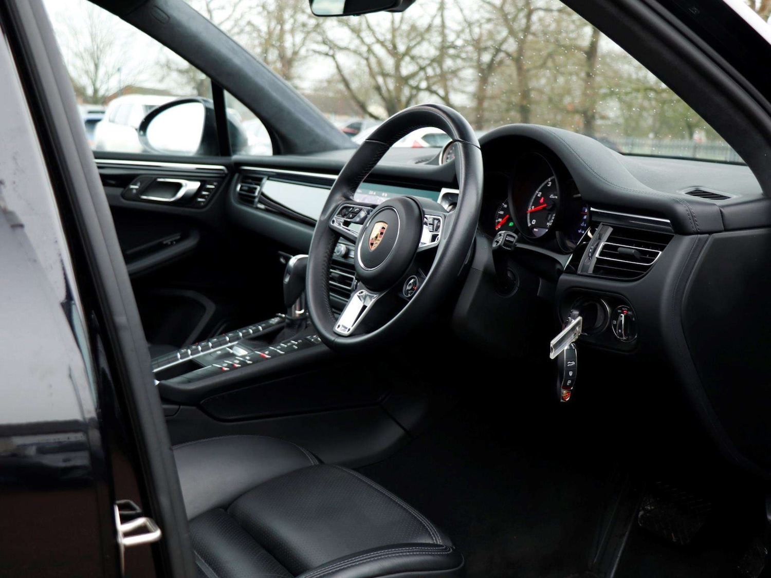 Used Porsche Macan 2021 for sale - 77206380: Photo 11