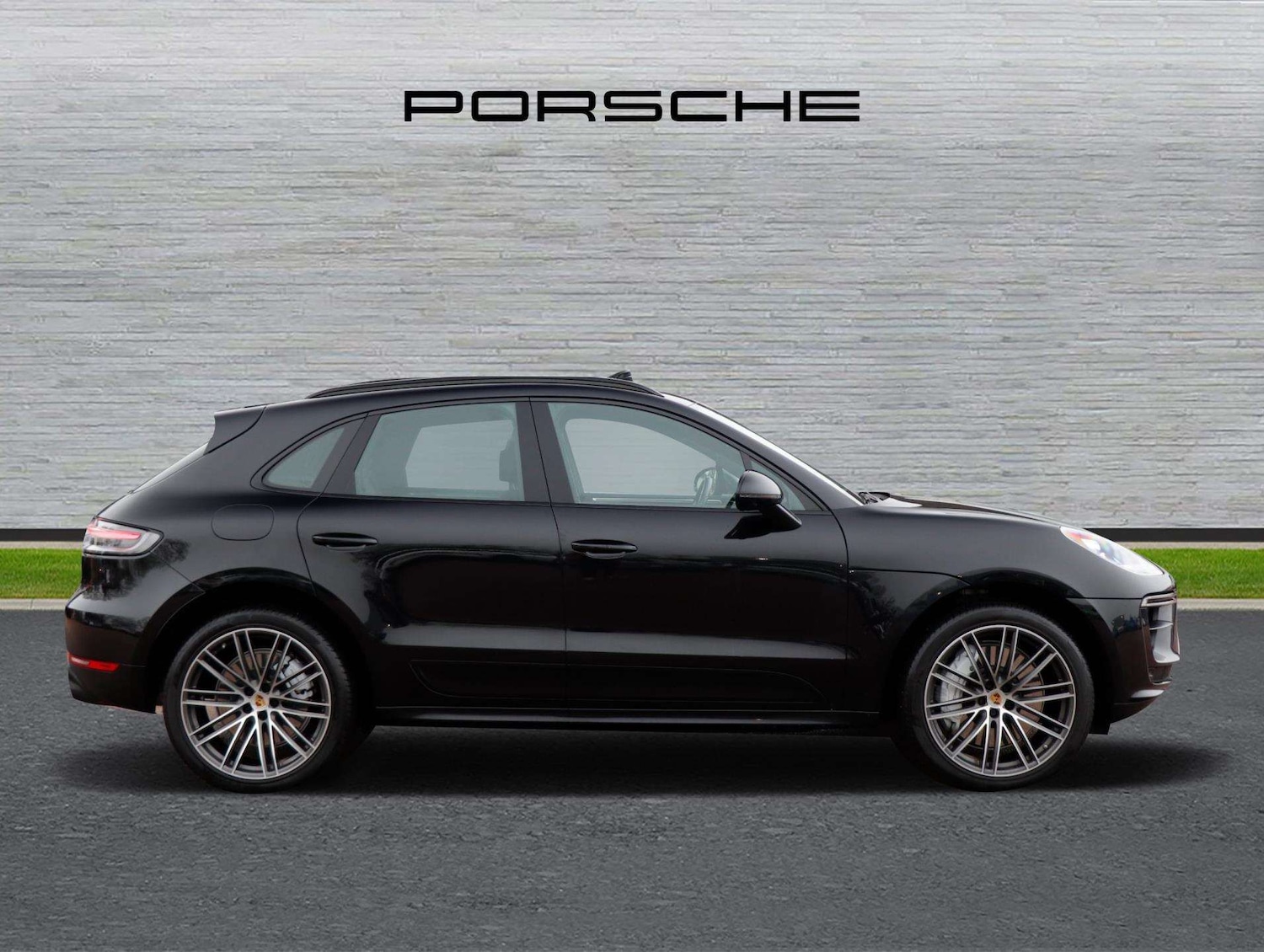 Used Porsche Macan 2021 for sale - 77206380: Photo 2