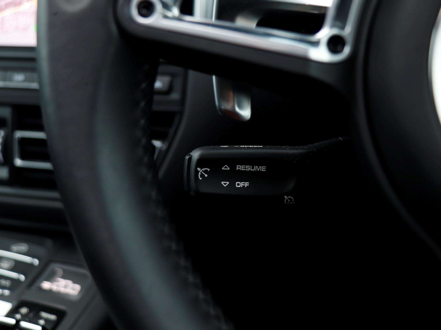 Used Porsche Macan 2021 for sale - 77206380: Photo 21