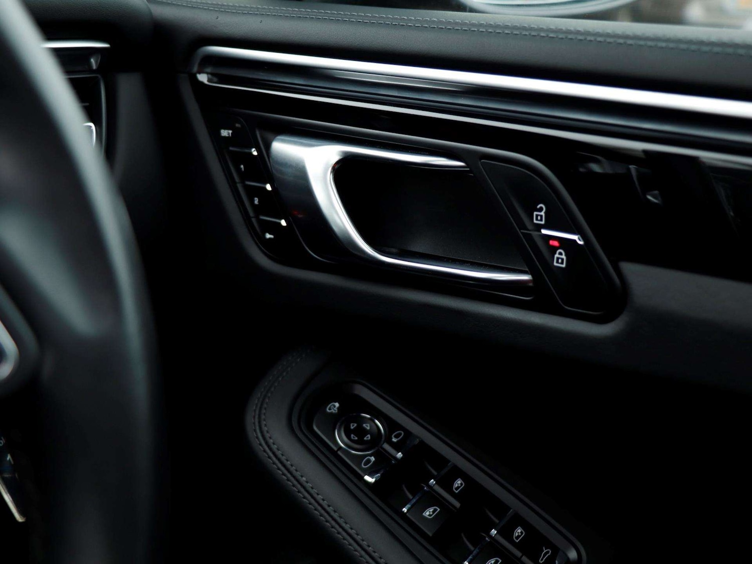 Used Porsche Macan 2021 for sale - 77206380: Photo 23