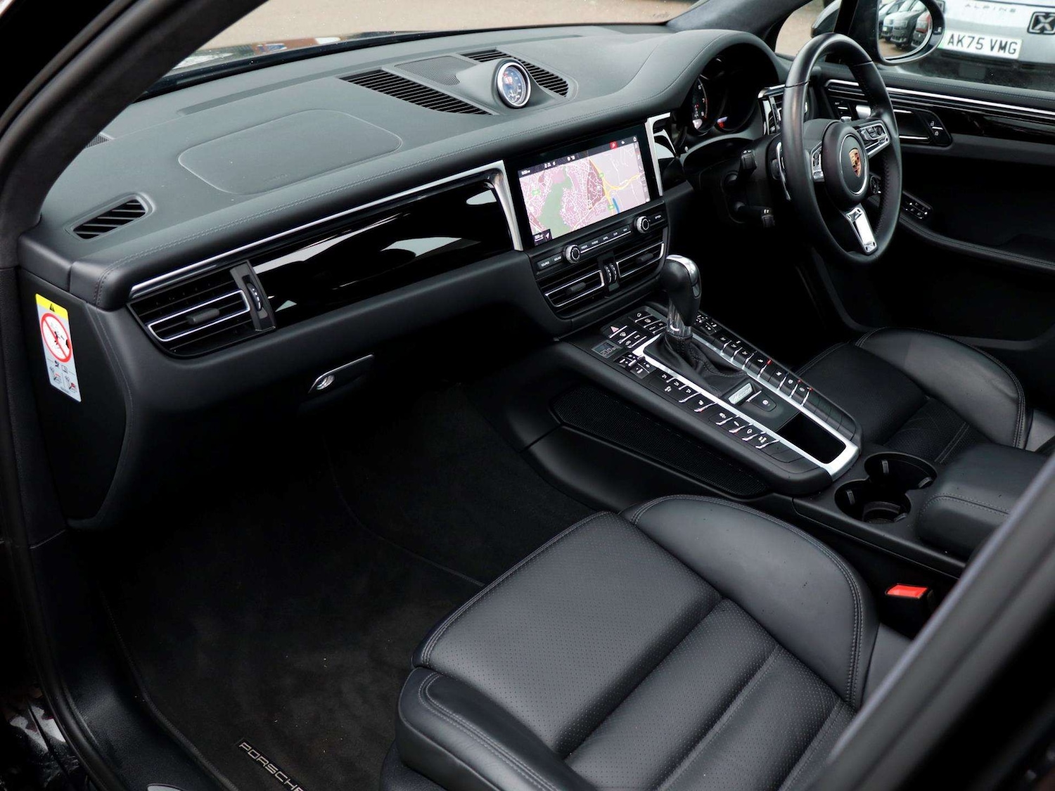 Used Porsche Macan 2021 for sale - 77206380: Photo 9