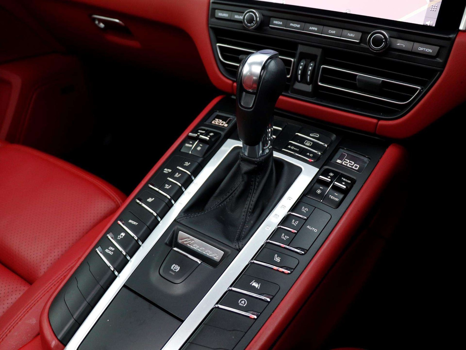 Used Porsche Macan 2020 for sale - 76889849: Photo 16