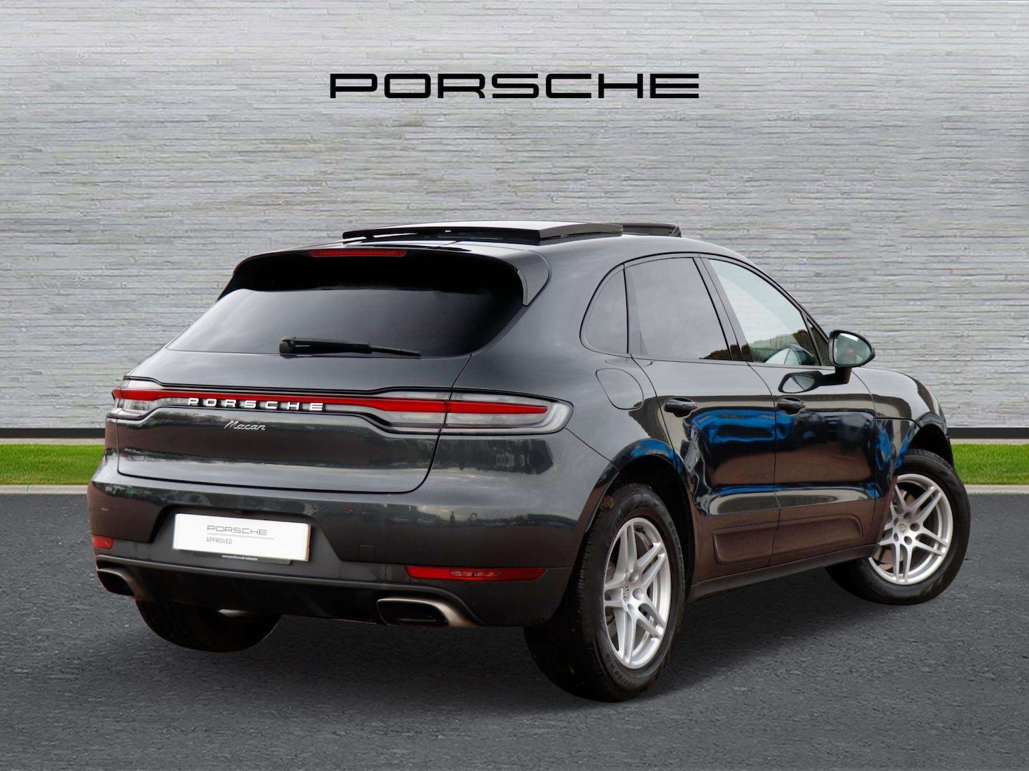Used Porsche Macan 2020 for sale - 76889849: Photo 3