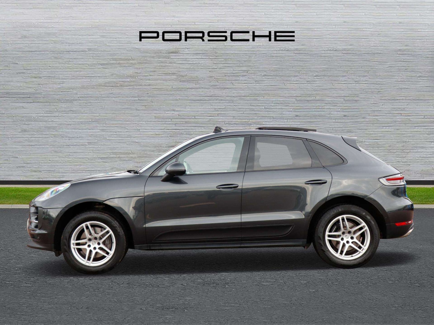Used Porsche Macan 2020 for sale - 76889849: Photo 6