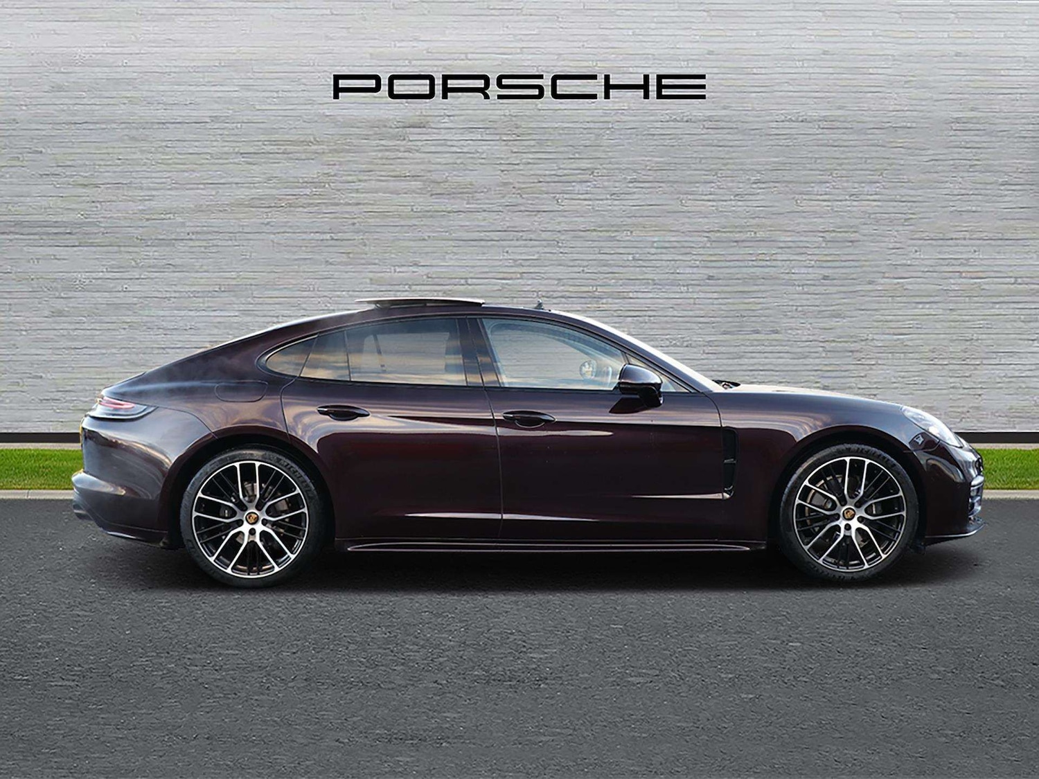 Used Porsche Panamera 2022 for sale - 76755269: Photo 2
