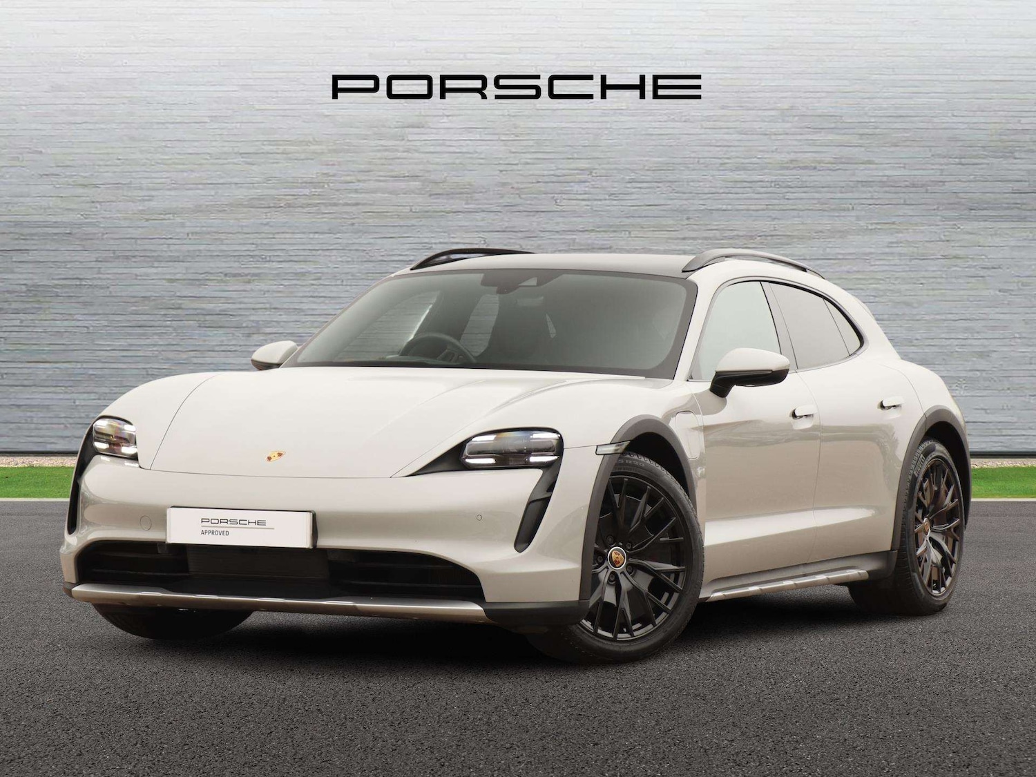 Used Porsche Taycan 2022 for sale - 77787075: Photo 2