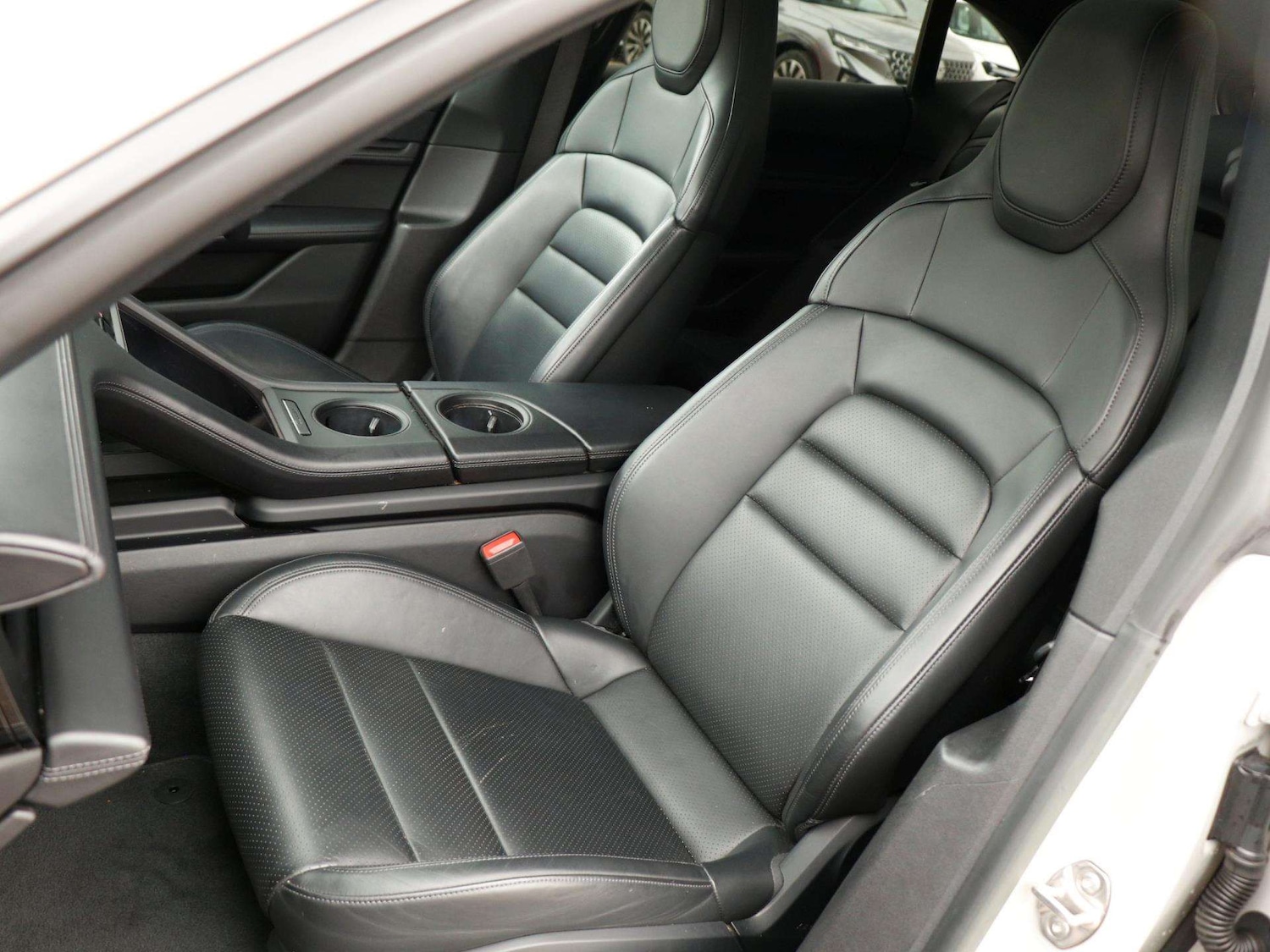 Used Porsche Taycan 2022 for sale - 77787075: Photo 20