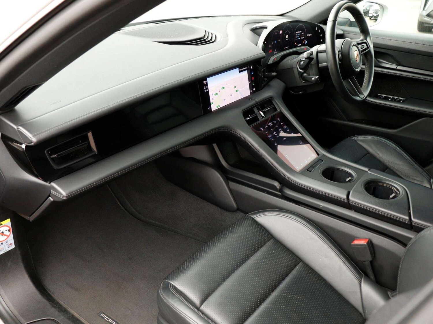 Used Porsche Taycan 2022 for sale - 77787075: Photo 9