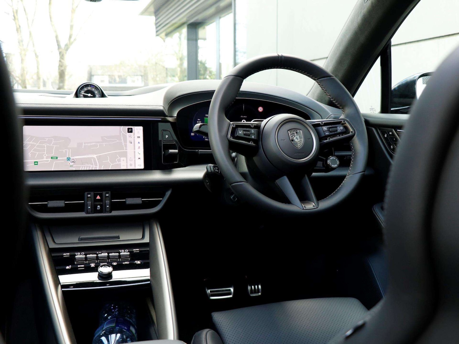 Used Porsche Macan 2026 for sale - 77257235: Photo 11