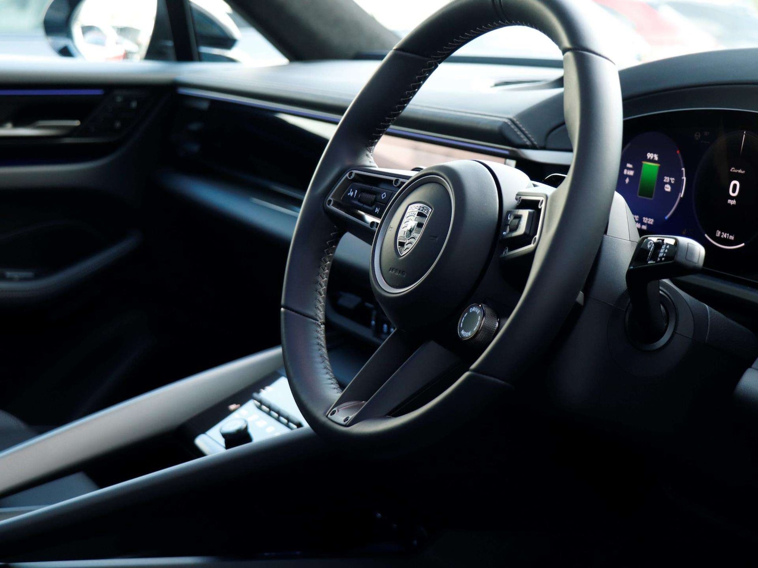 Used Porsche Macan 2026 for sale - 77257235: Photo 12