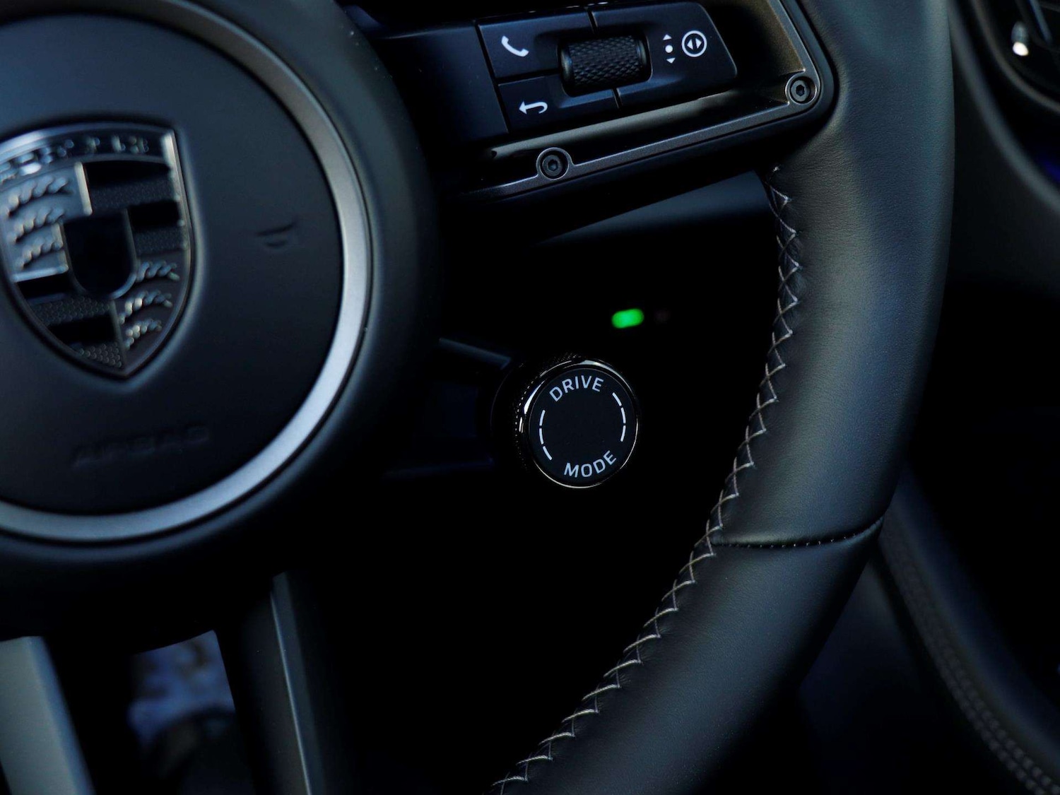 Used Porsche Macan 2026 for sale - 77257235: Photo 19