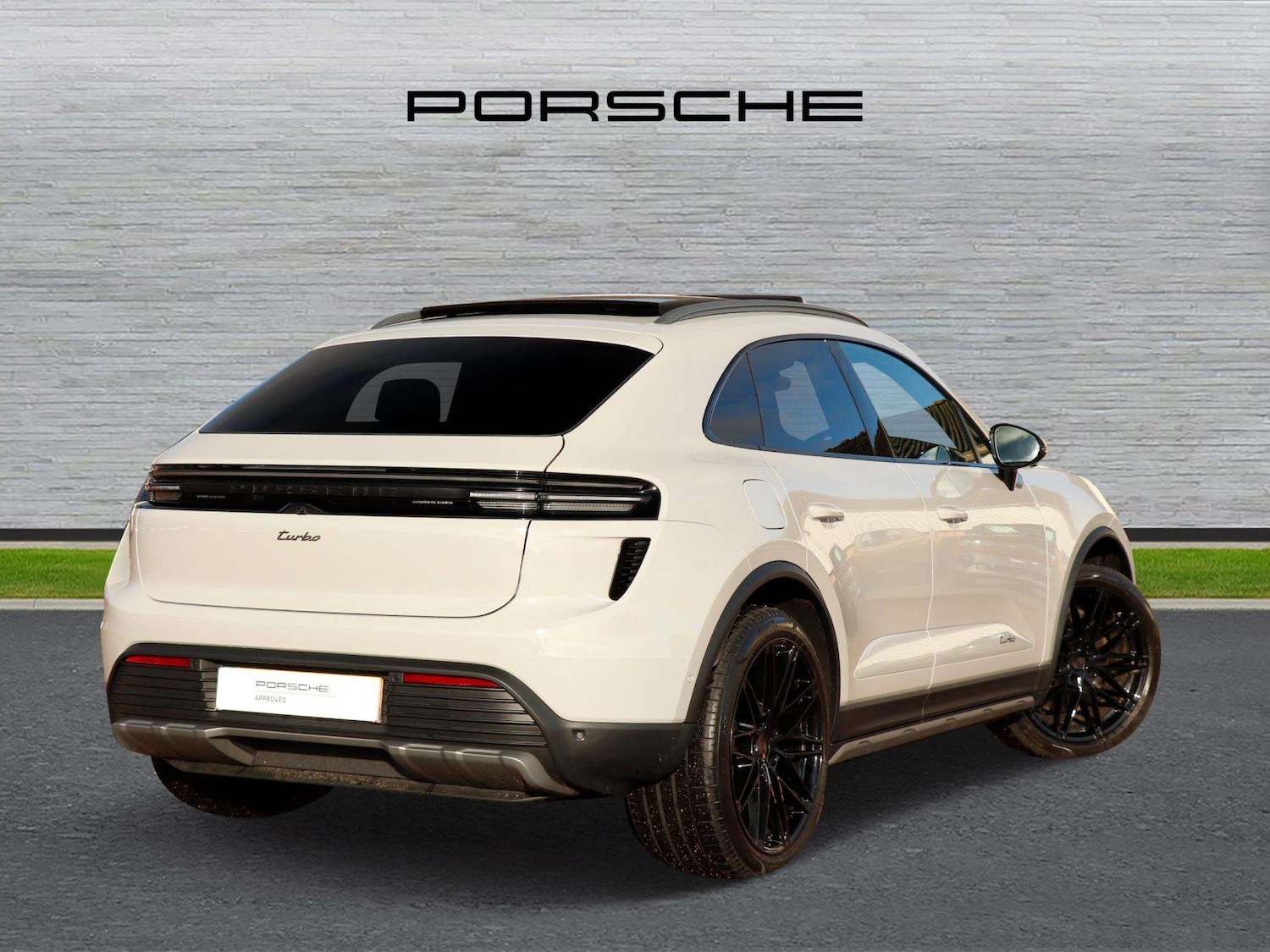 Used Porsche Macan 2026 for sale - 77257235: Photo 3