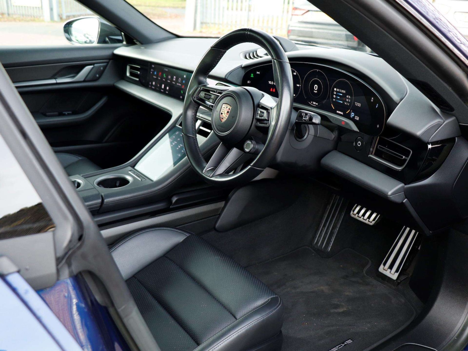 Used Porsche Taycan 2023 for sale - 76889684: Photo 10