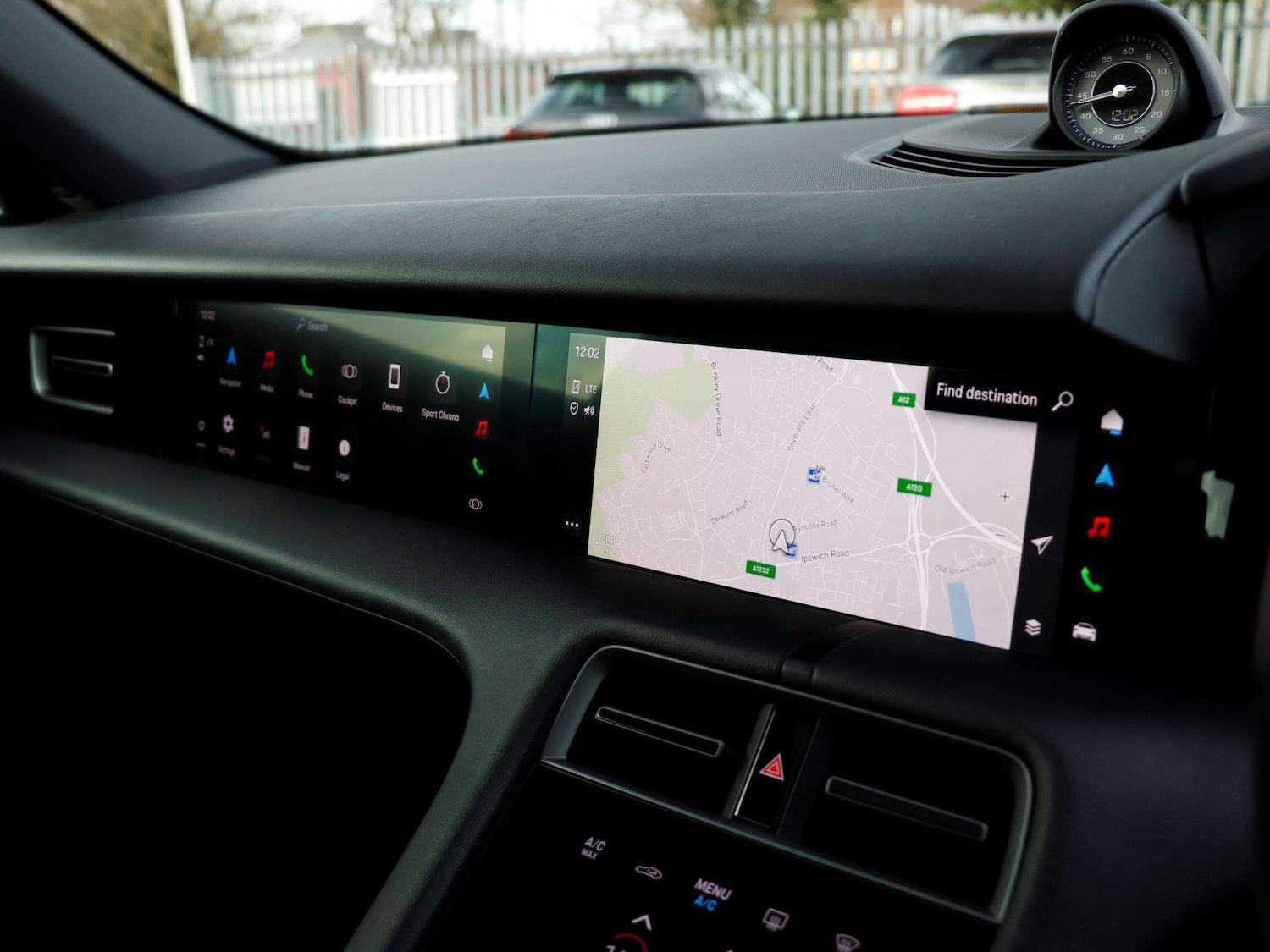 Used Porsche Taycan 2023 for sale - 76889684: Photo 15