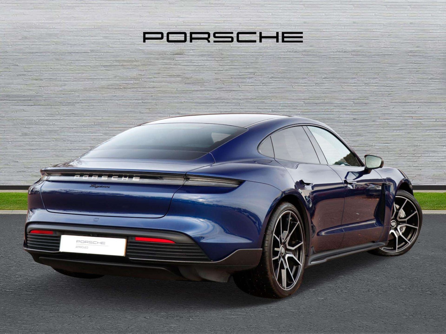 Used Porsche Taycan 2023 for sale - 76889684: Photo 3