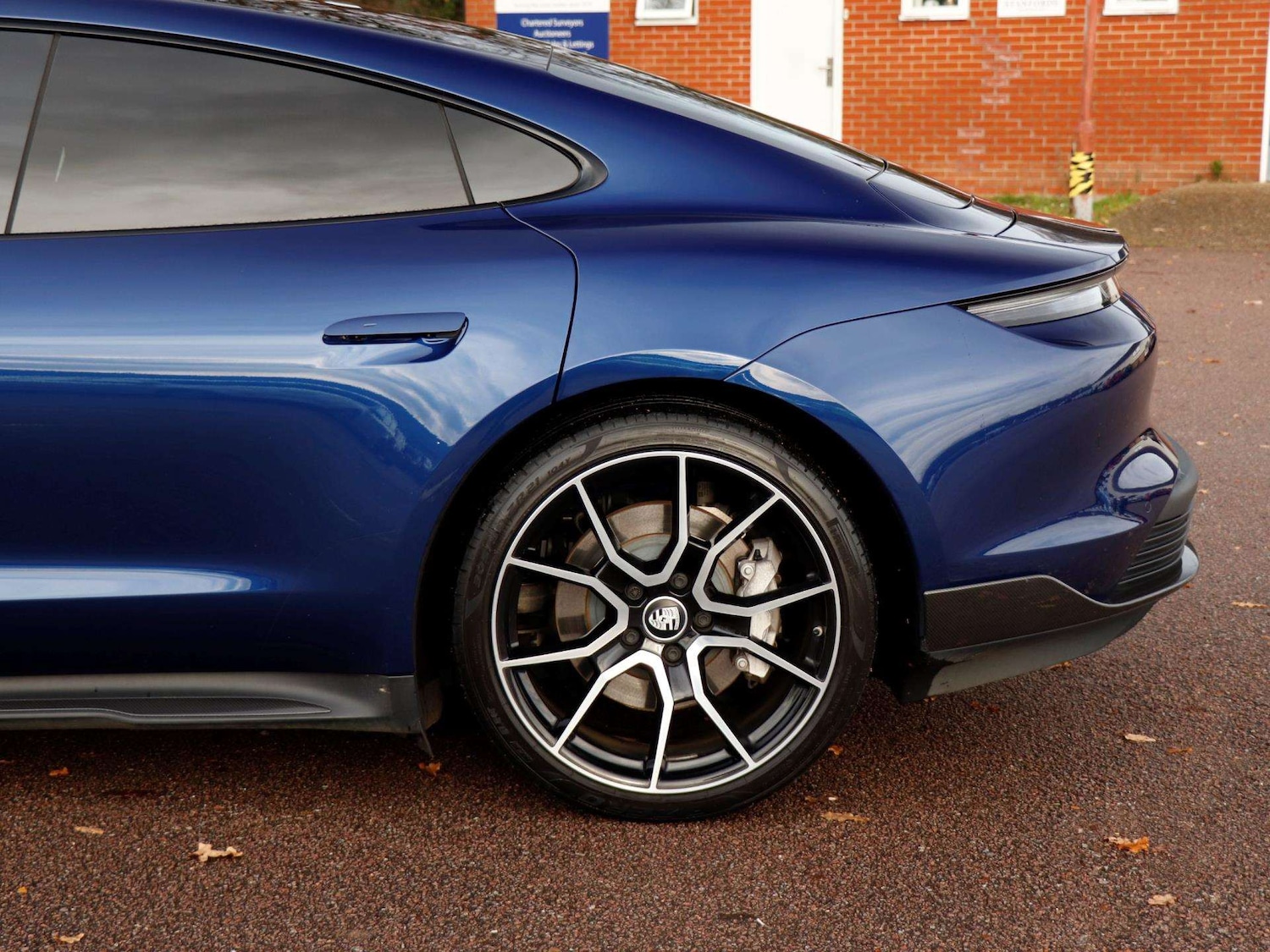 Used Porsche Taycan 2023 for sale - 76889684: Photo 31